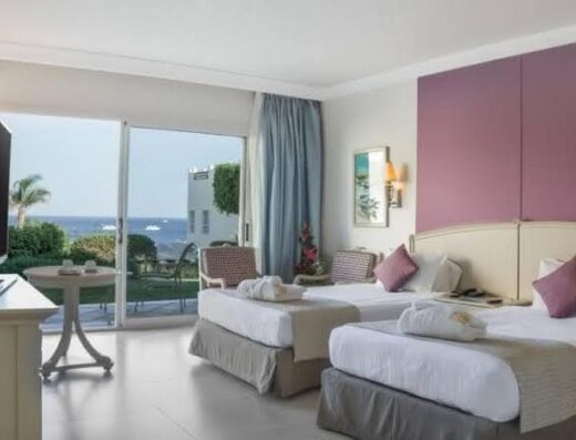 يويا ترافيل