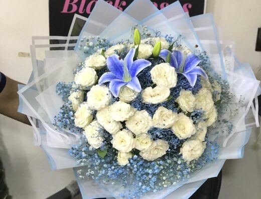 Black Roses flower market