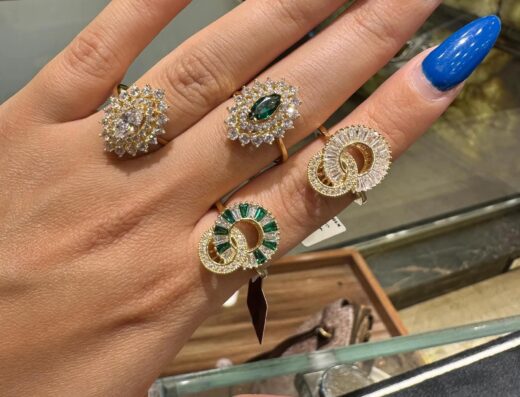 Souvenir jewelryy